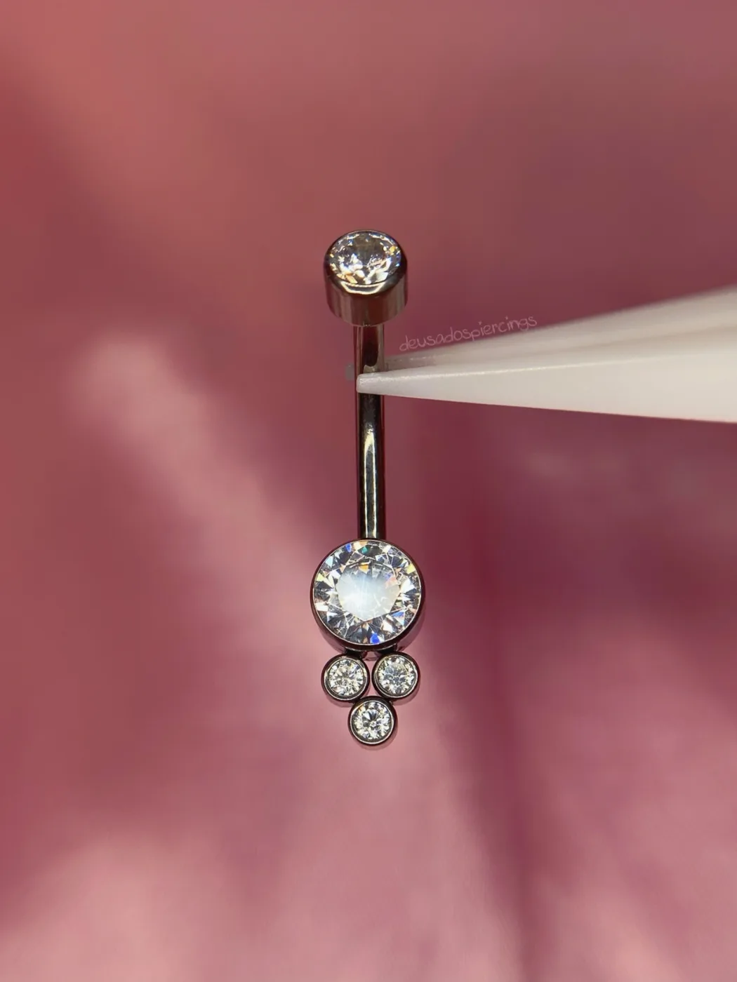 Navel Iris